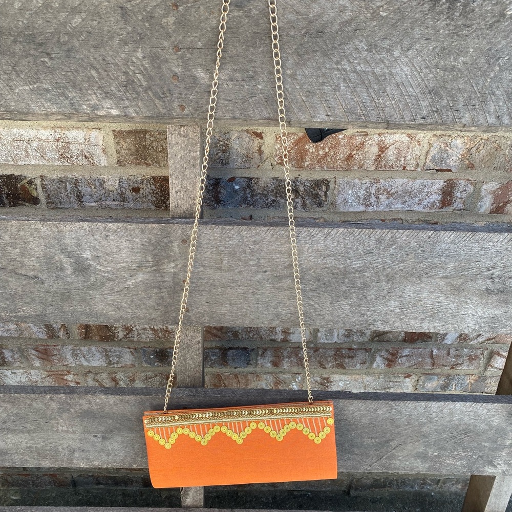 Gold chain strap and orange and sequin Indian theme purse new
